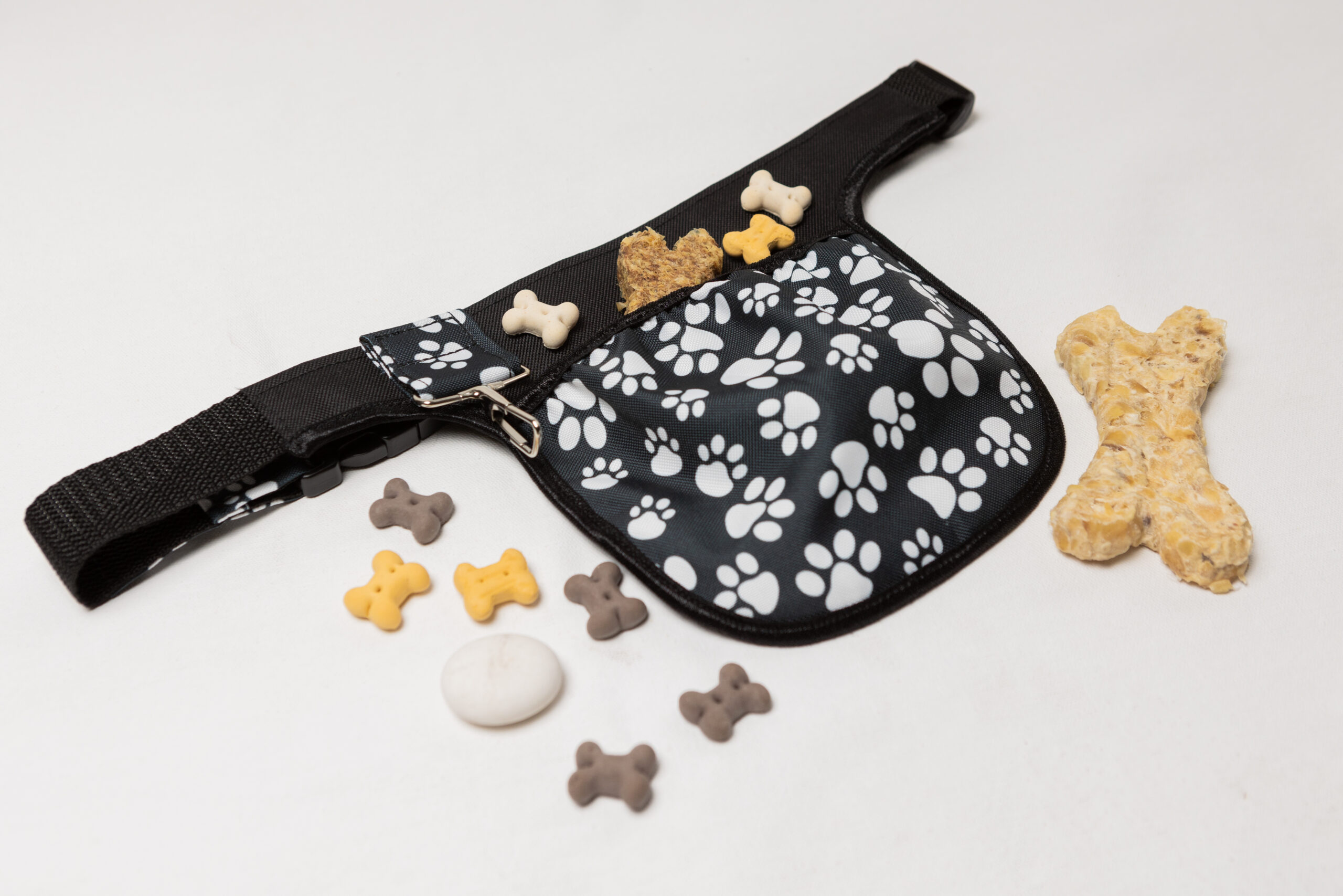 ČernobÍlÉ profi pamlskovník (2)