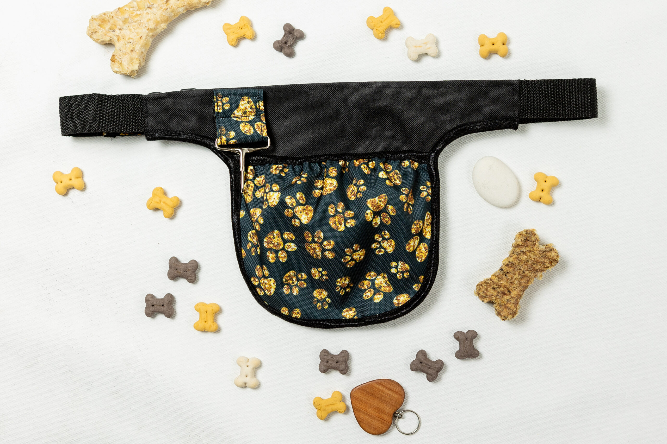 okrovÉ tlapky pamlskovník